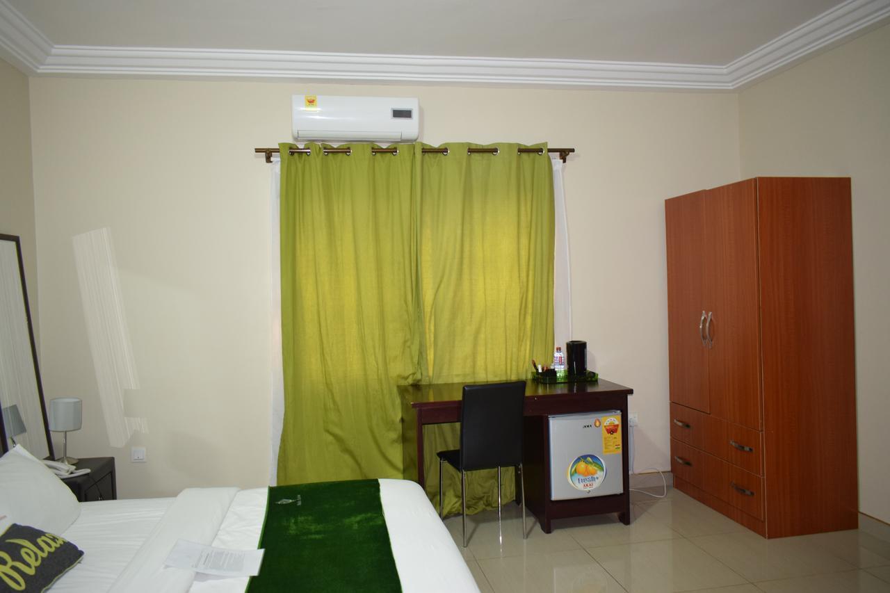 Relle Suites Hotel Ogbodjo Exterior foto